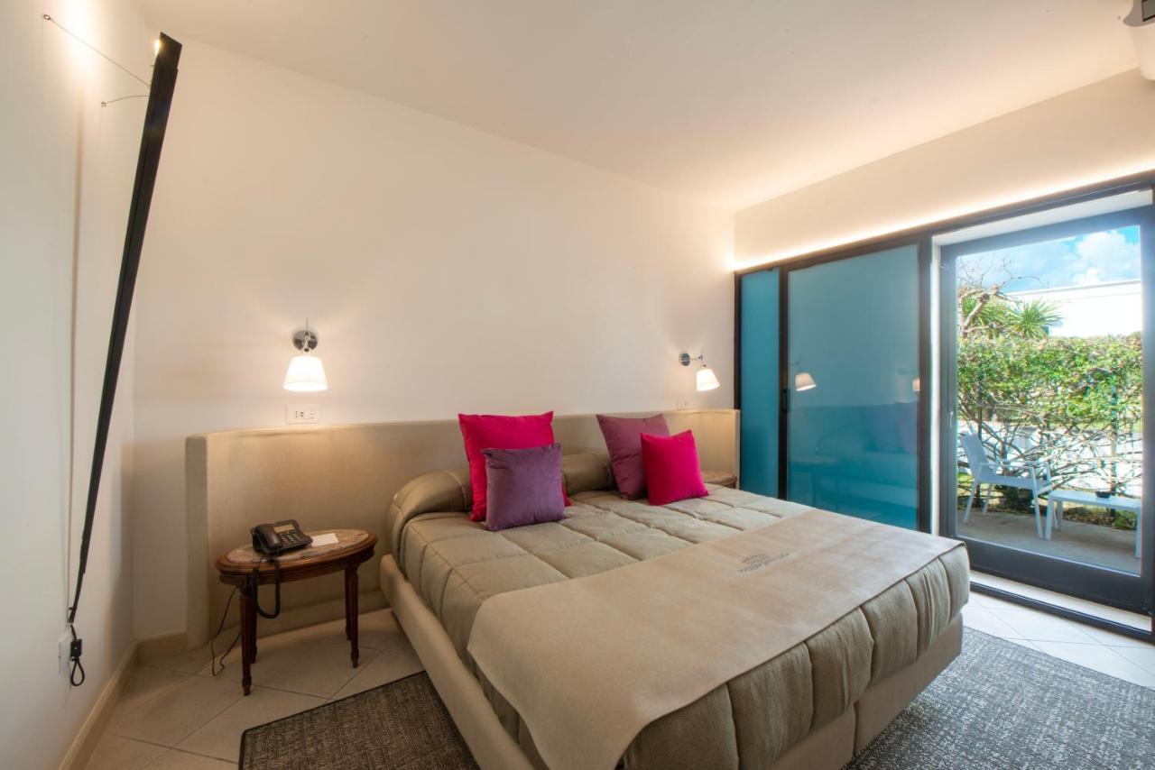 Grand Hotel Masseria Santa Lucia オストゥーニ エクステリア 写真