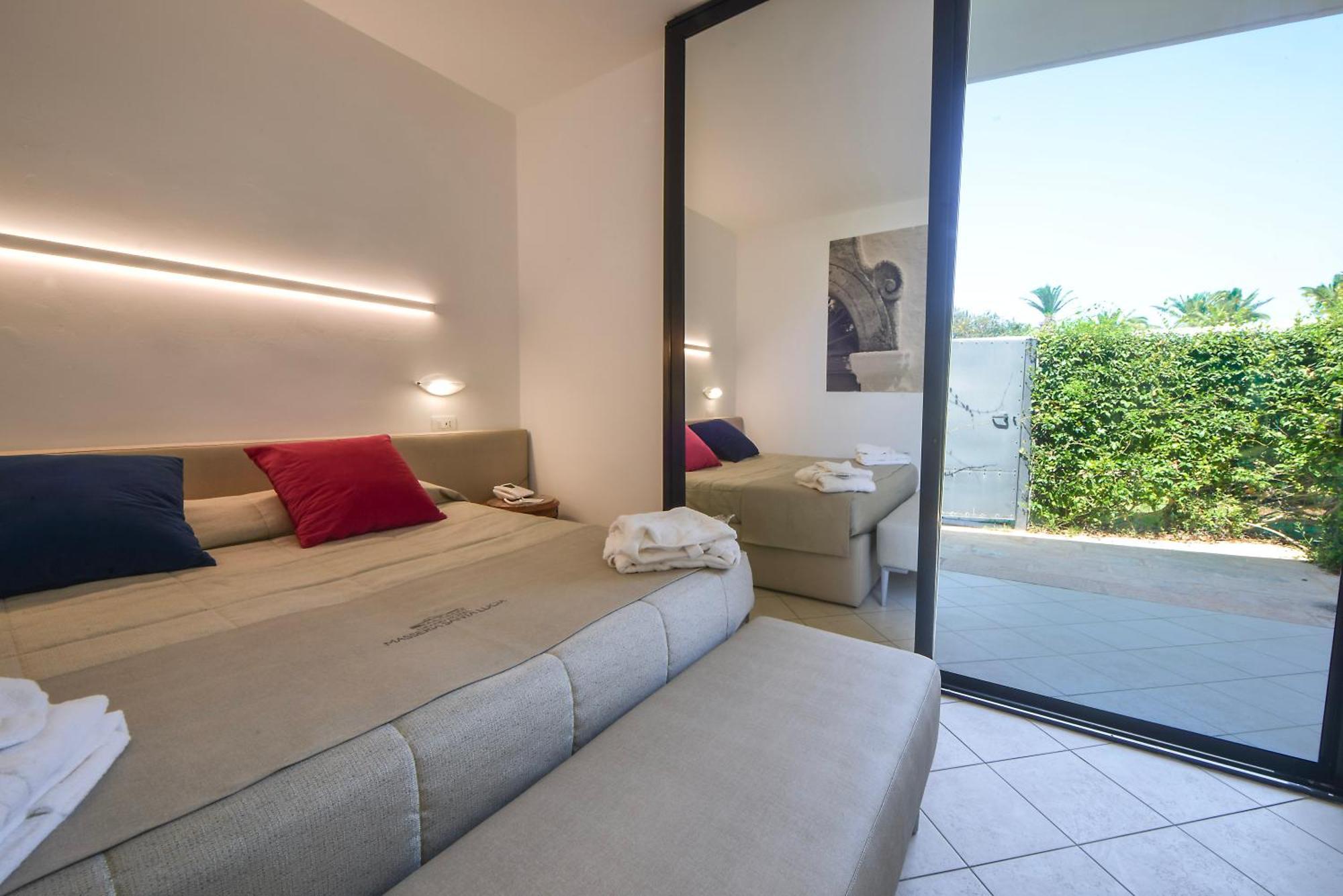 Grand Hotel Masseria Santa Lucia オストゥーニ エクステリア 写真