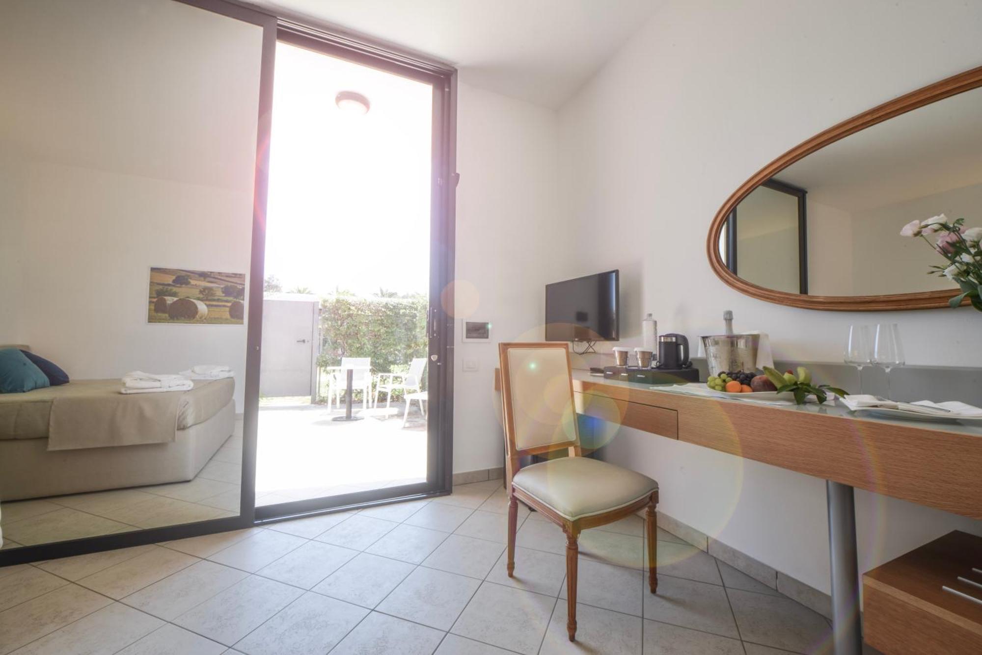 Grand Hotel Masseria Santa Lucia オストゥーニ エクステリア 写真