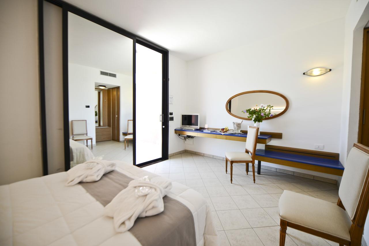 Grand Hotel Masseria Santa Lucia オストゥーニ エクステリア 写真